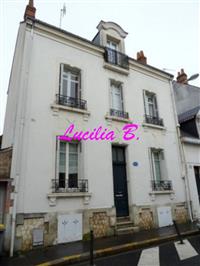 Immobilier de prestige : Location maison avec jardin | Lucilia B. : votre sp&eacute;cialiste de l'immobilier sur Tours et environs